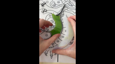 Leading a stained glass dragon with **continuous edges**