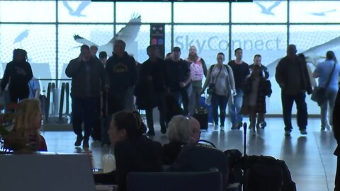 Urge to be home for Christmas outweigh flight cancelation concerns