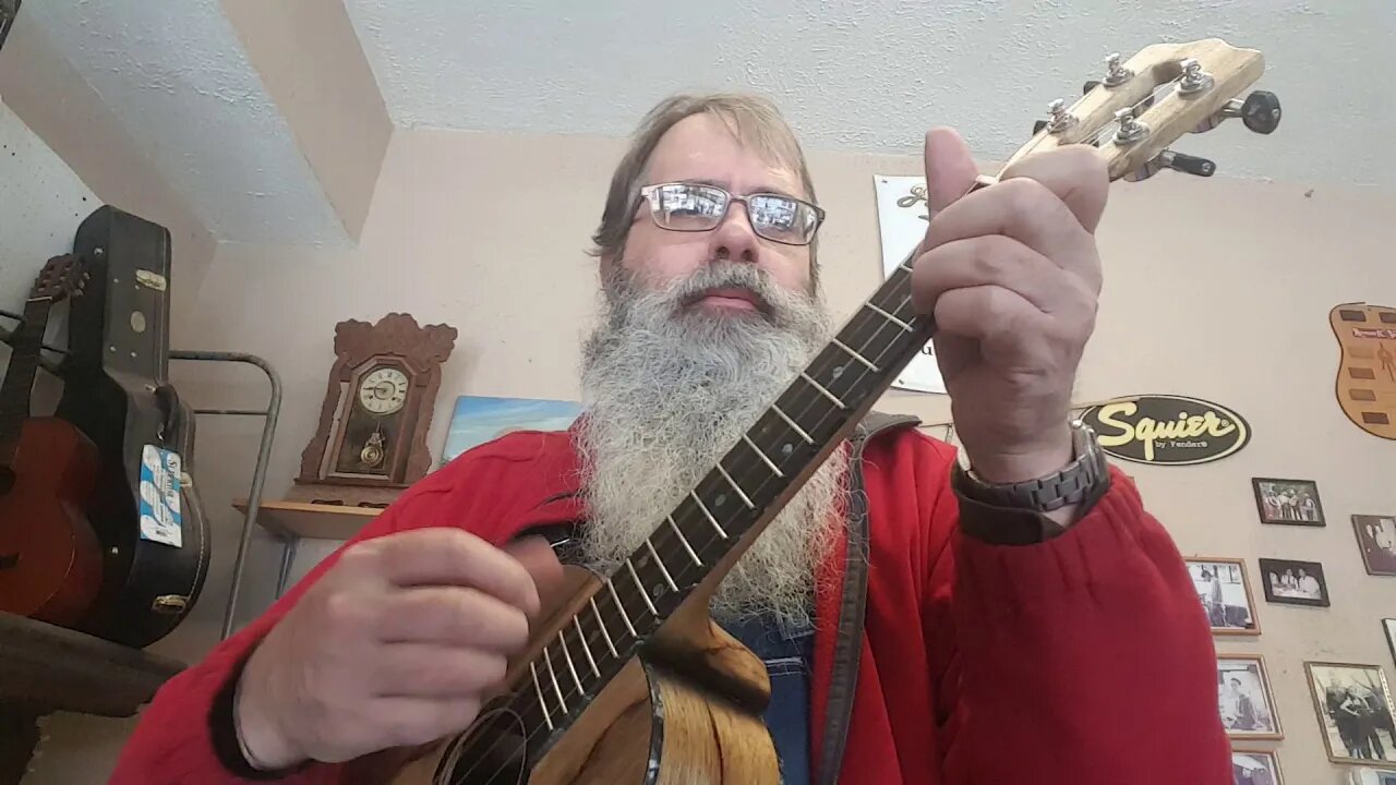 Silver Steel Fox - Baritone Ukulele