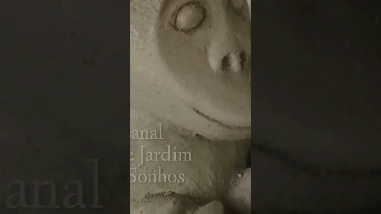 Lindo Chimpanzé de cimento.