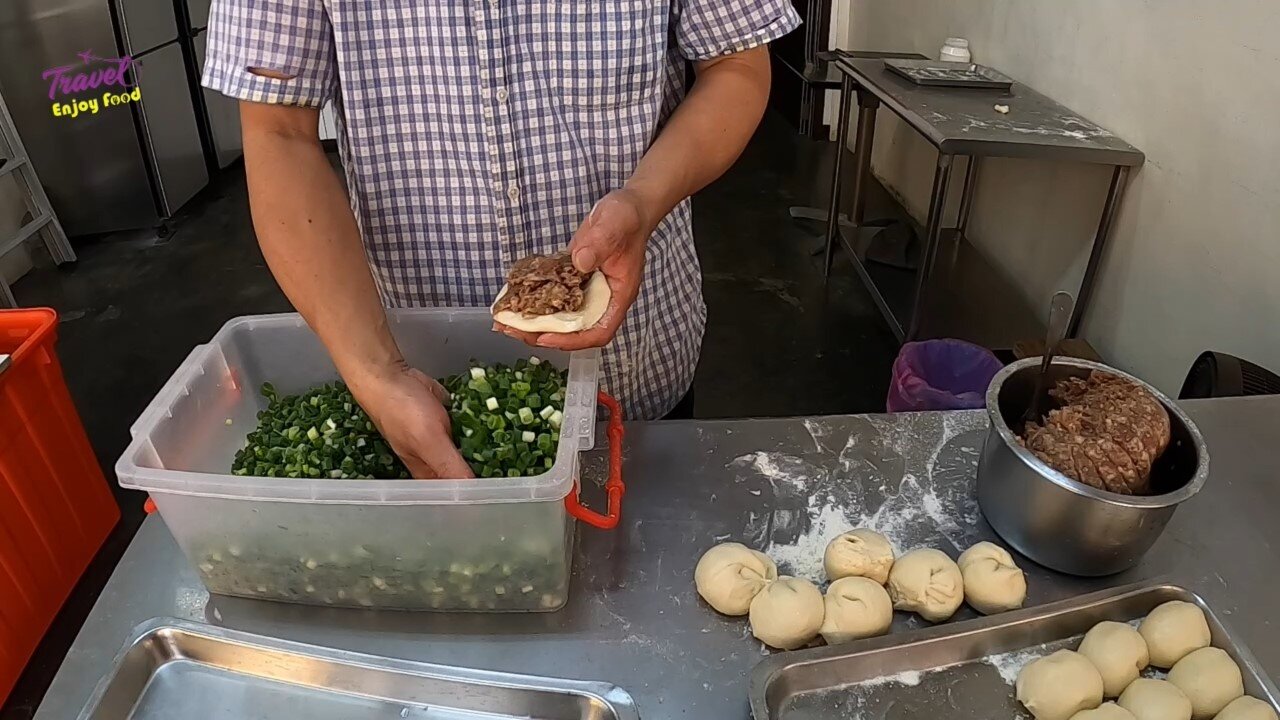 Taiwanese street food/Pepper cake