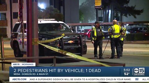 2 pedestrians hit by car in Mesa, one dead