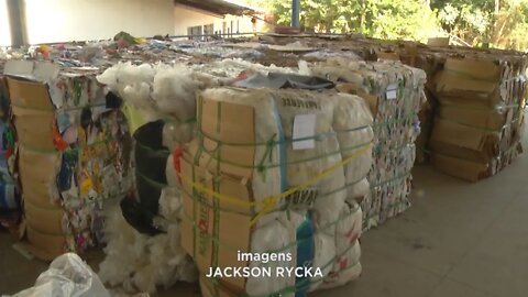 Vale do Aço: reciclagem de materiais e vidros ajuda famílias da cidade de Timóteo