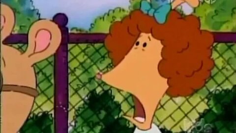 Prunella Swollows a Fly