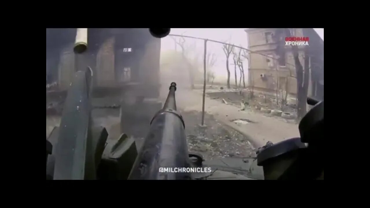 Russian BTR-82 Targeting Firing Points Of Azov Militants Hiding In Buildings, With The 30-mm Cannon!