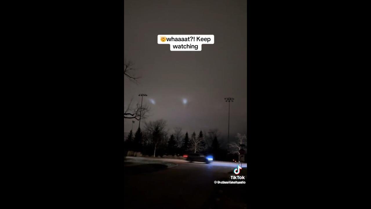 UFO'S OVER CHICAGO? [Anything to do w/ their Secret Hologram Museum?]