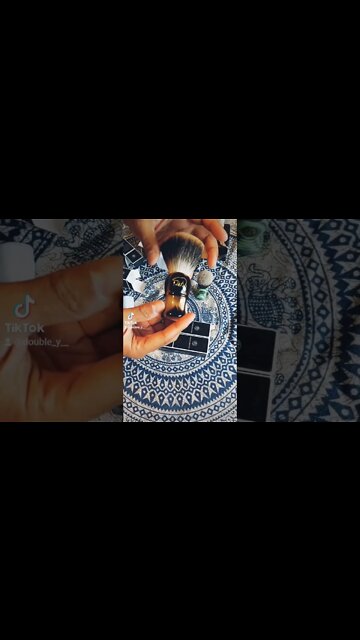 ASMR Unboxing Frank Shaving Brushes ( USE CODE-DY10 ) #shavingproducts #asmr #unboxing #frankshaving