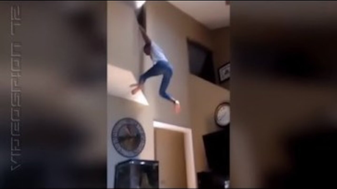 Very Funny Accident Happens Even To The Pros