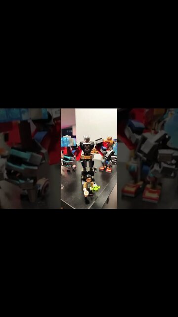 Lego Thor and Loki mini figures