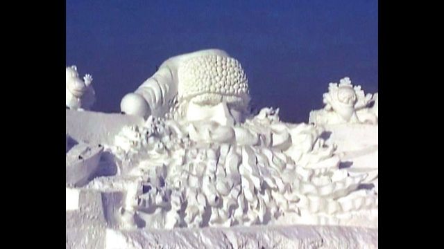 World's Largest Santa Sculpture