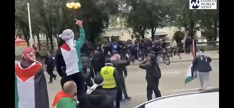 Chicago Bicycle Police Perplexed By HAMAS Protesters From Different Reality