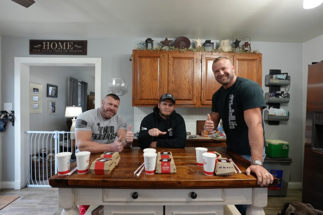 Arby’s Diablo Chicken And Roast Brisket Sandwich Challenge!!! January 21, 2022