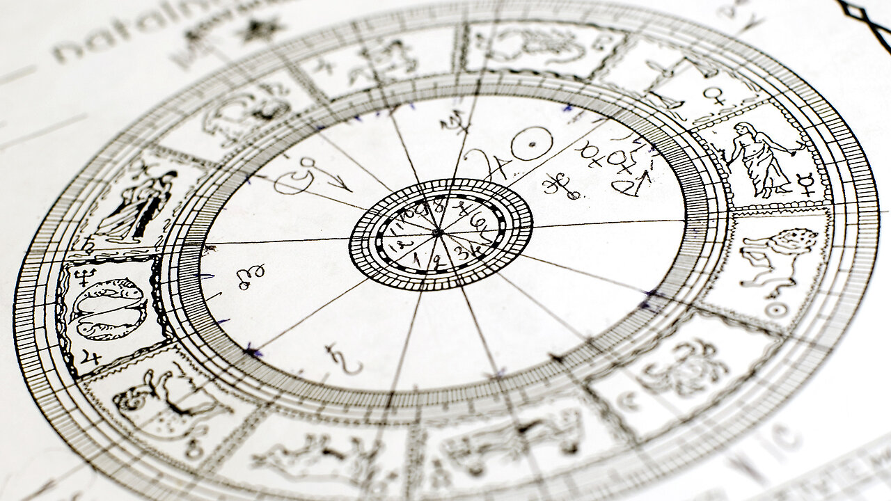 Esoteric Chart Analyses (Phillip Lindsay & Antonella Nobilio)