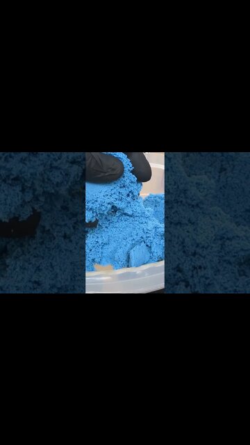 💡 Kinetic Sand is Oddly Satisfying #shorts #fyp #asmr #satisfying