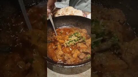 Hot & Spicy Chicken Karahi 😋#ytshorts #shorts #Food #Streetfood #UpFoodReview