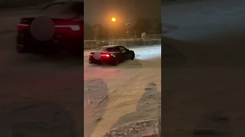 AUDI RS5 FUN IN SNOW