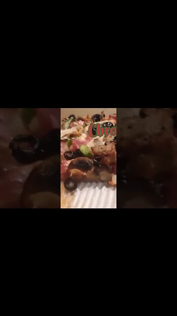 3 easy steps to a great Friday night with pizza 🍕😍👍🏻#shorts