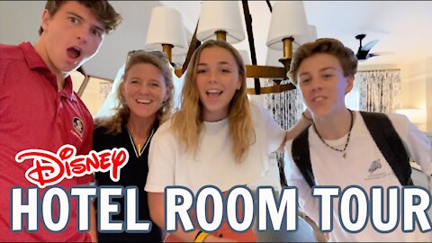 Arriving at DISNEY for Spring Break and Hotel Room Tour *Disney Two Bedroom Villa (SUITE)!*