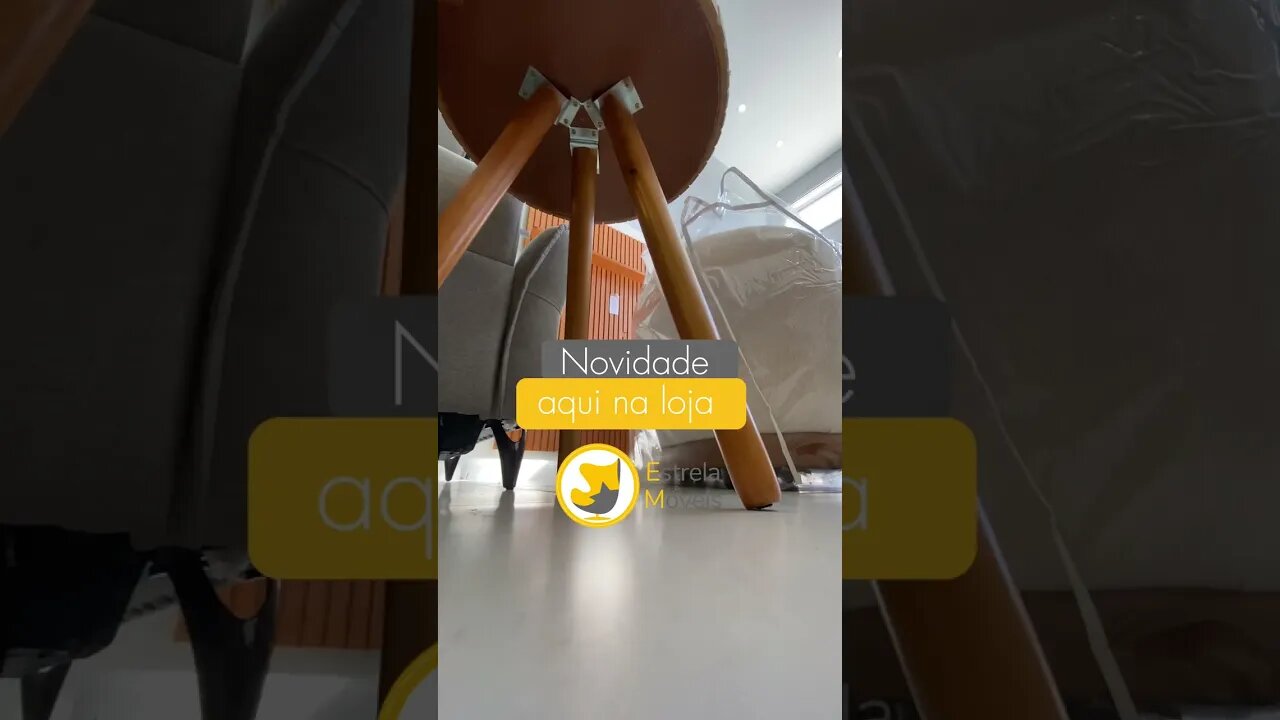 Novidade, conte com a mesa de centro para agregar com mais charme em sua sala de estar. Aproveite!