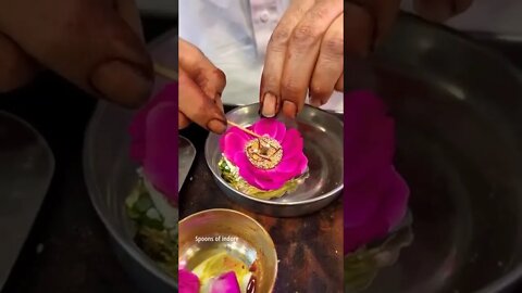 Asian Traditional Paan 😋#ytshorts #shorts #Food #Streetfood #UpFoodReview #Paan