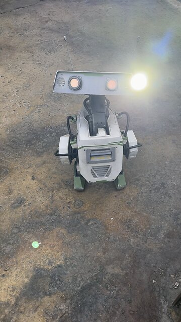 Droid in Star Wars Land scans people to check their vitals and diagnose their health.