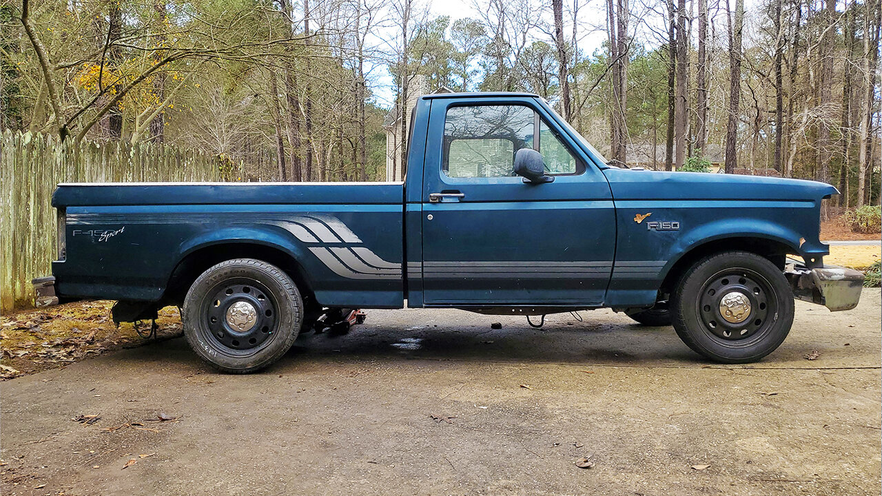 Will the Crown Vic steering line up after we remove the body lift? Getting our F150 LOWERED! S4 Ep9