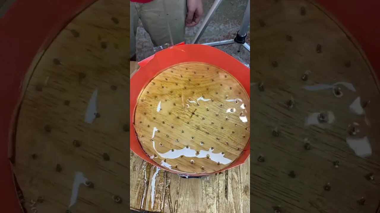 Pouring resin