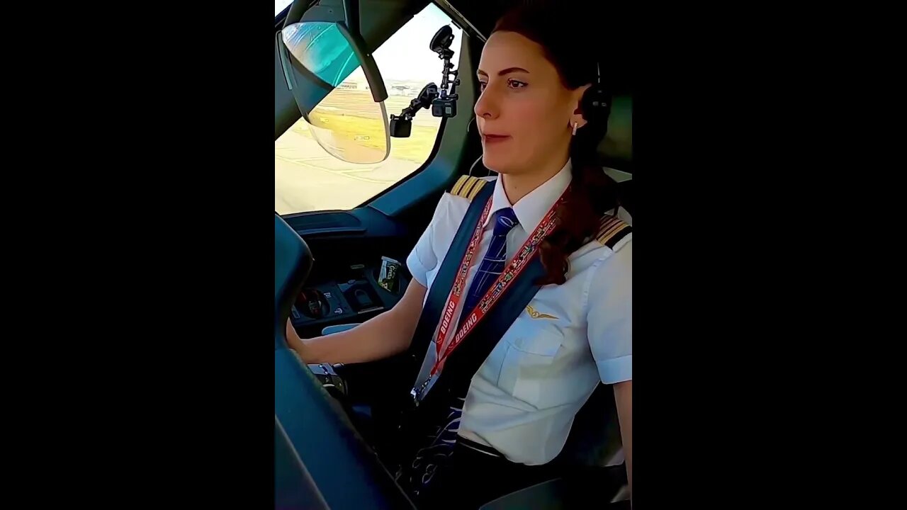 👩🏻‍✈️Turkish Dreamliner touchdown