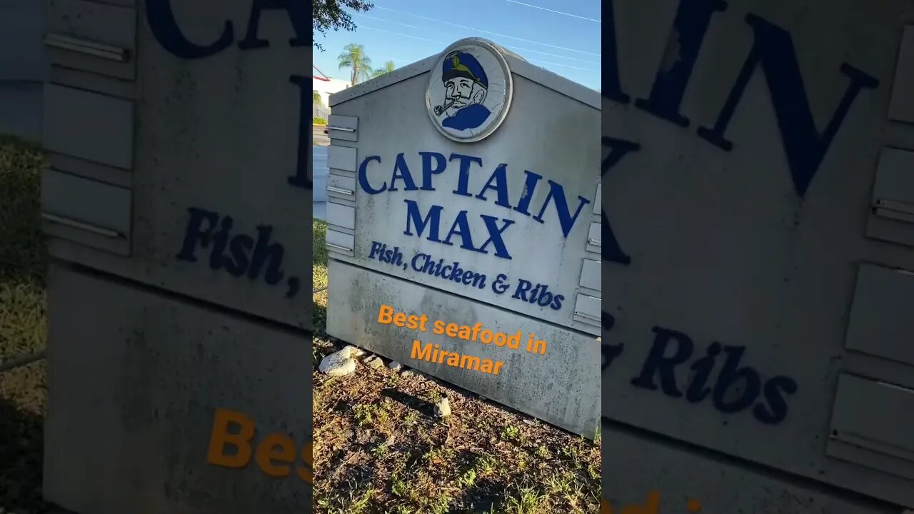 Captain max got the best wings and seafood