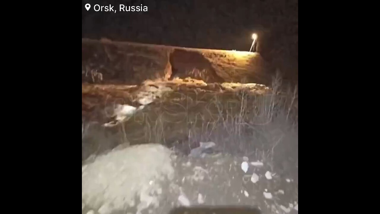 🚨#BREAKING: Evacuations underway as dam breach reported in Orsk, Russia