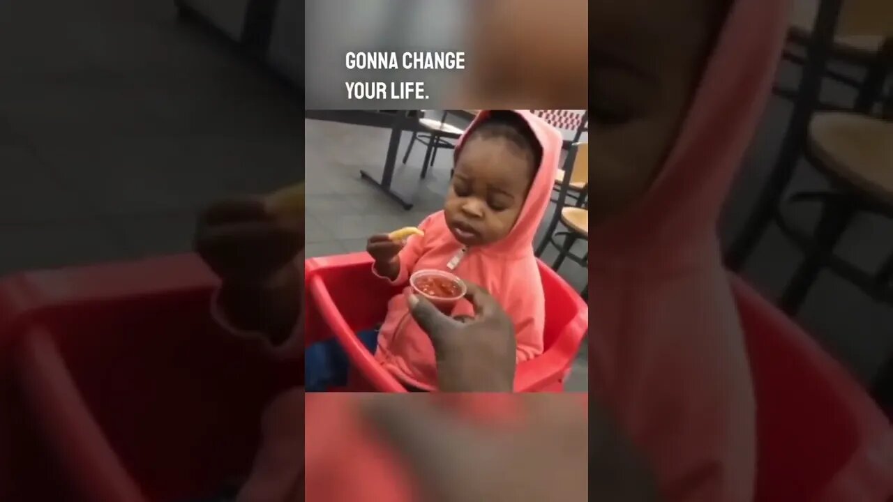 This little girl’s reaction to trying ketchup first time is too funny 😂👏#shorts