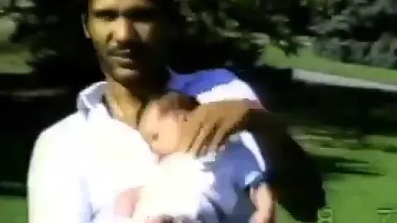 Toddler Andrew Tate, baby Tristan Tate with Papa Tate