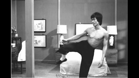 Cross kick Studio Films Bruce Lee Enter the Dragon