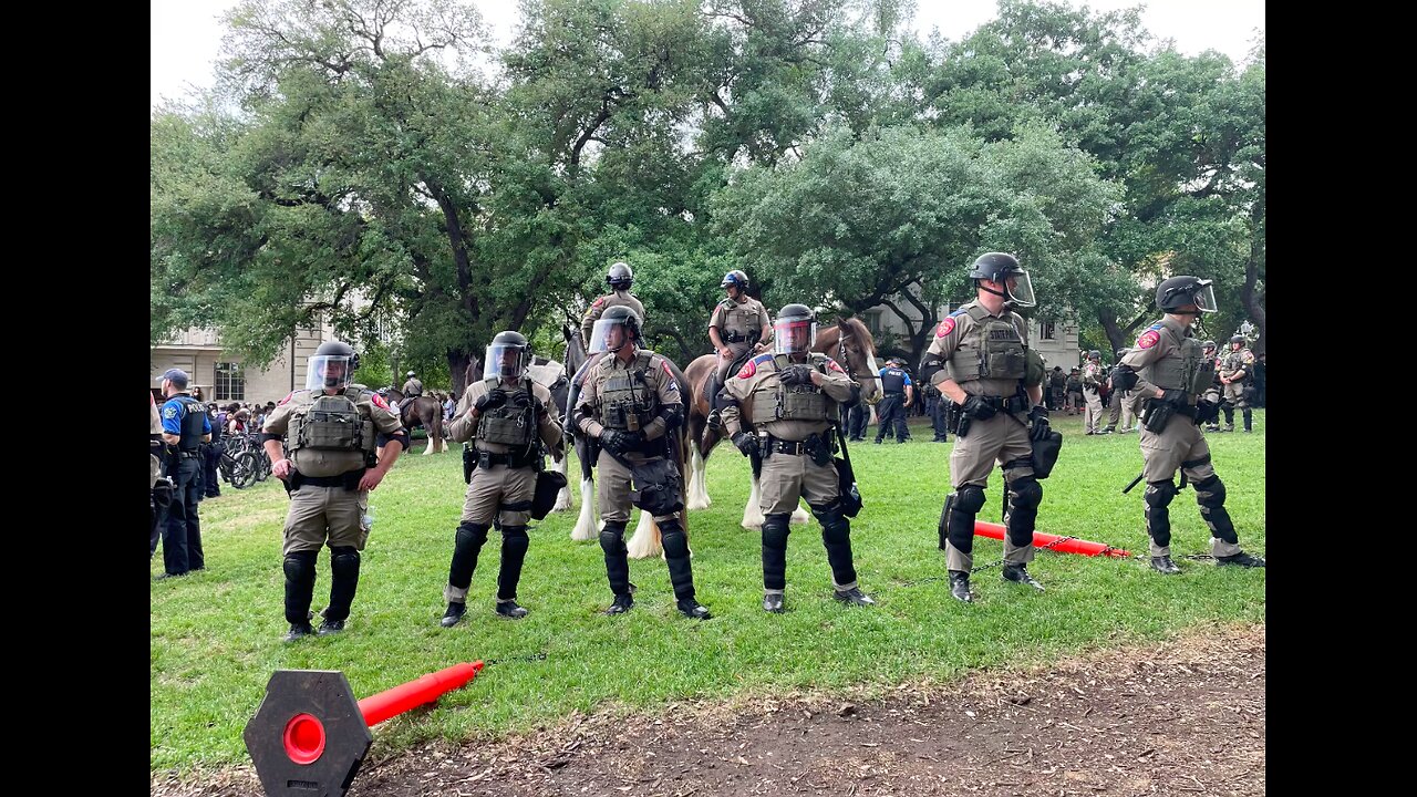 I’m at the UT Austin campus documenting the protest for Pro-Hamas