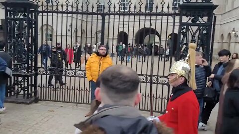 Make way for the kings life guard #horseguardsparade