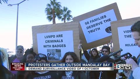 Protesters outside Mandalay Bay demand 1 October surveillance footage