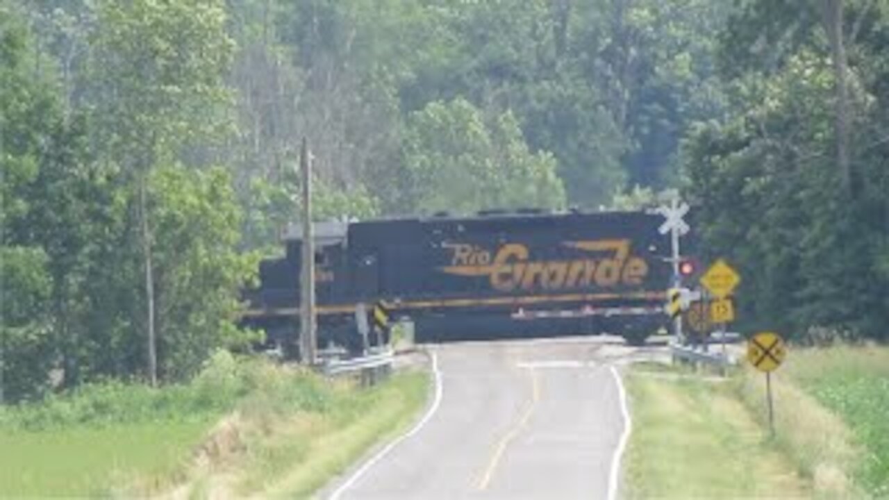 Wheeling & Lake Erie Train with 5 Locomotives in Creston, Ohio