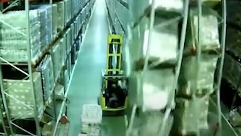 [10 HOURS] of How NOT to use a Forklift