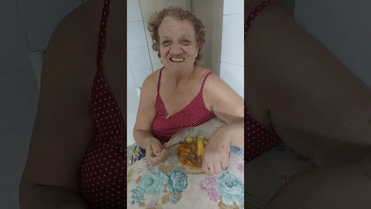 Felicidade, é sopa no prato!