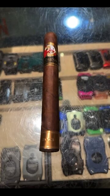 Cigar of the Day: La Gloria Cubana Society II 2023 6x50 Toro #Cigars & #Comedy Night at Ohlone