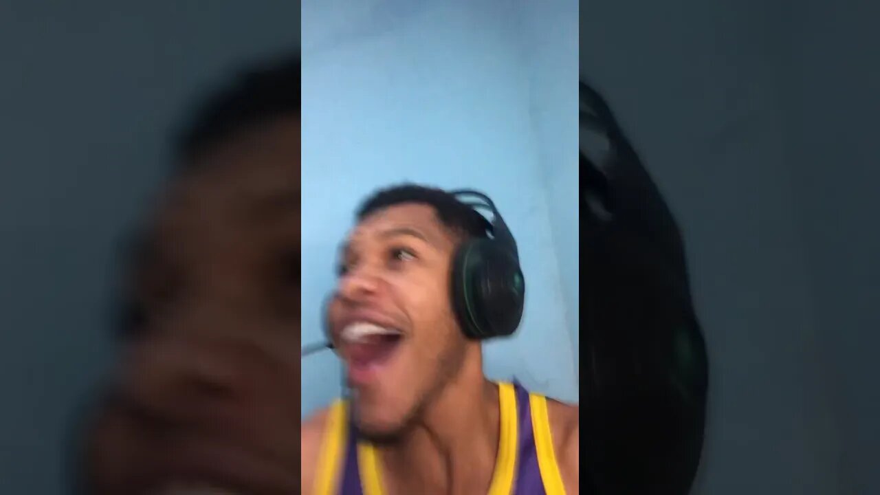 Um cachorro da rua invadiu meu quarto quando eu tava gravando kkkkkkk #foryou #fyp #shortsvideo