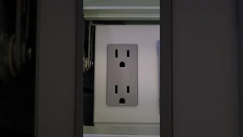 happy plugs