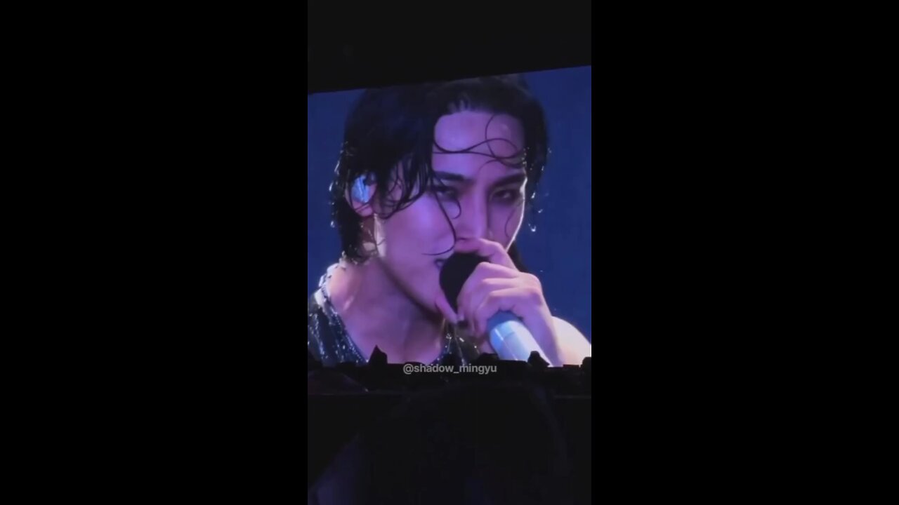 The face.. The deep voice😵🥺