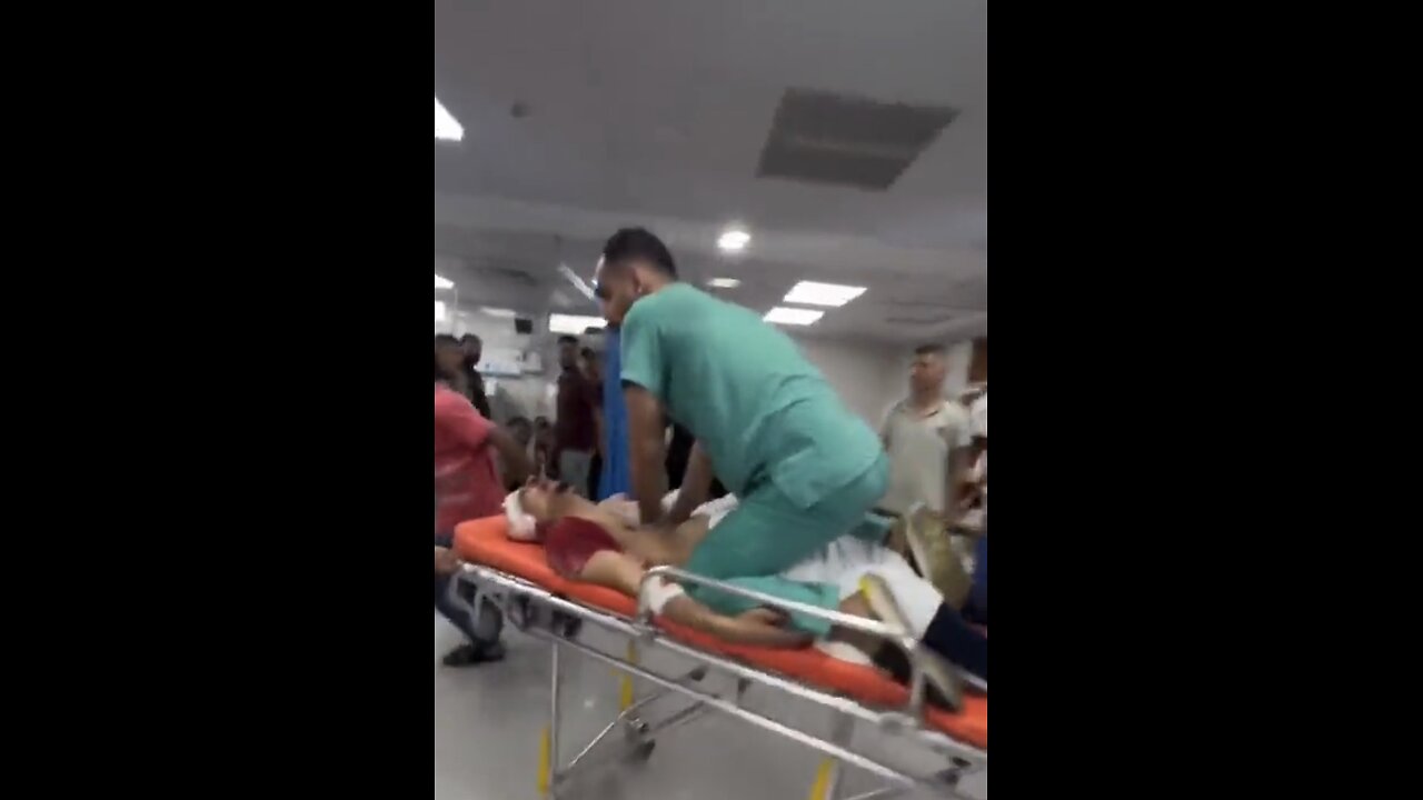 Palestinian receives chest compressions all while he’s holding his cell phone (FAKE)