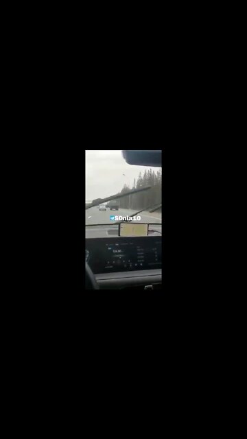 Video allegedly shows Russian Iskander-M tactical missiles moving to the border with Finland