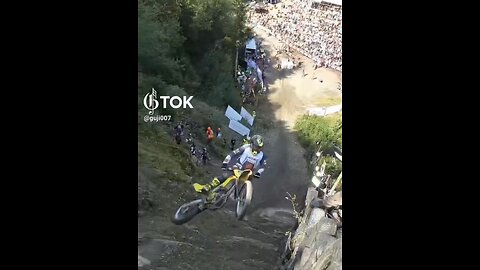 MOTORCYCLIST CHALLENGE⛰️🏍️📸TO RIDE DEEP STEEP HILL AT OWN RISK⛰️🏍️💫