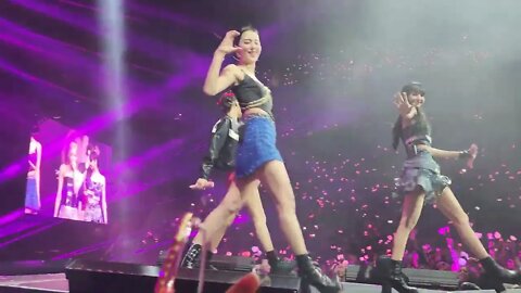 BlackPink in Houston 2nd Show song DDU-DU-DDU-DU