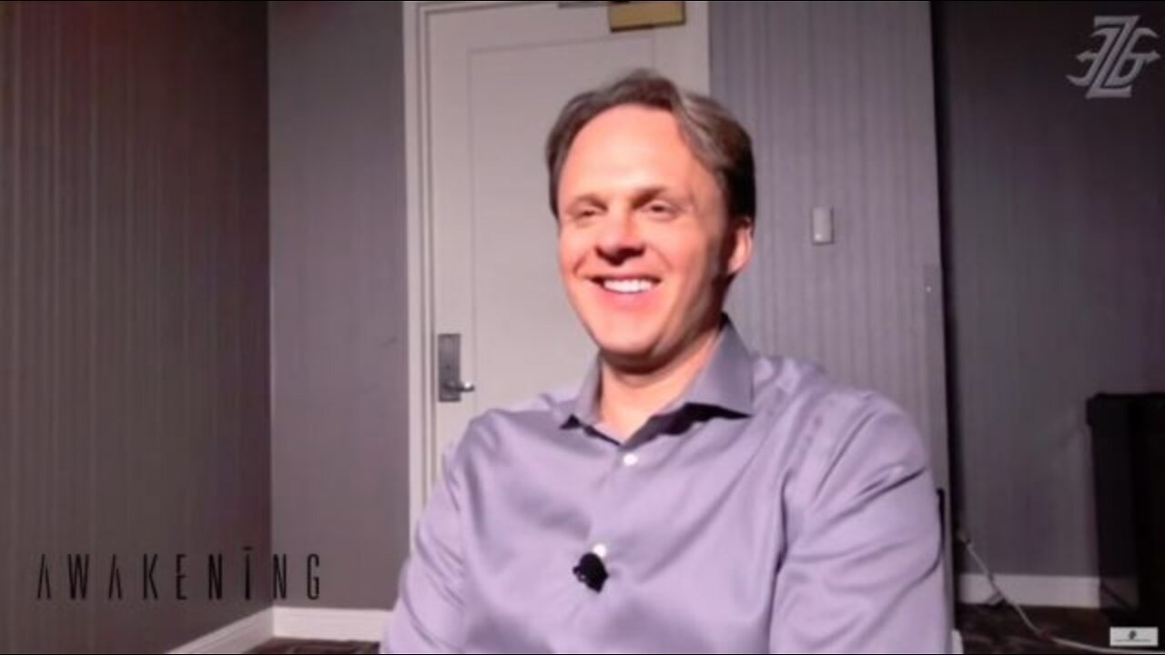David Wilcock and Mike Adams: Laptop! Checkmate?