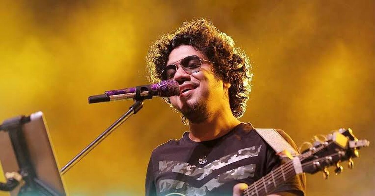 Papon Singing Live 2