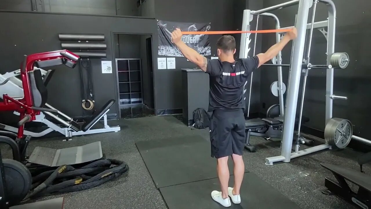 Band Shoulder Dislocates